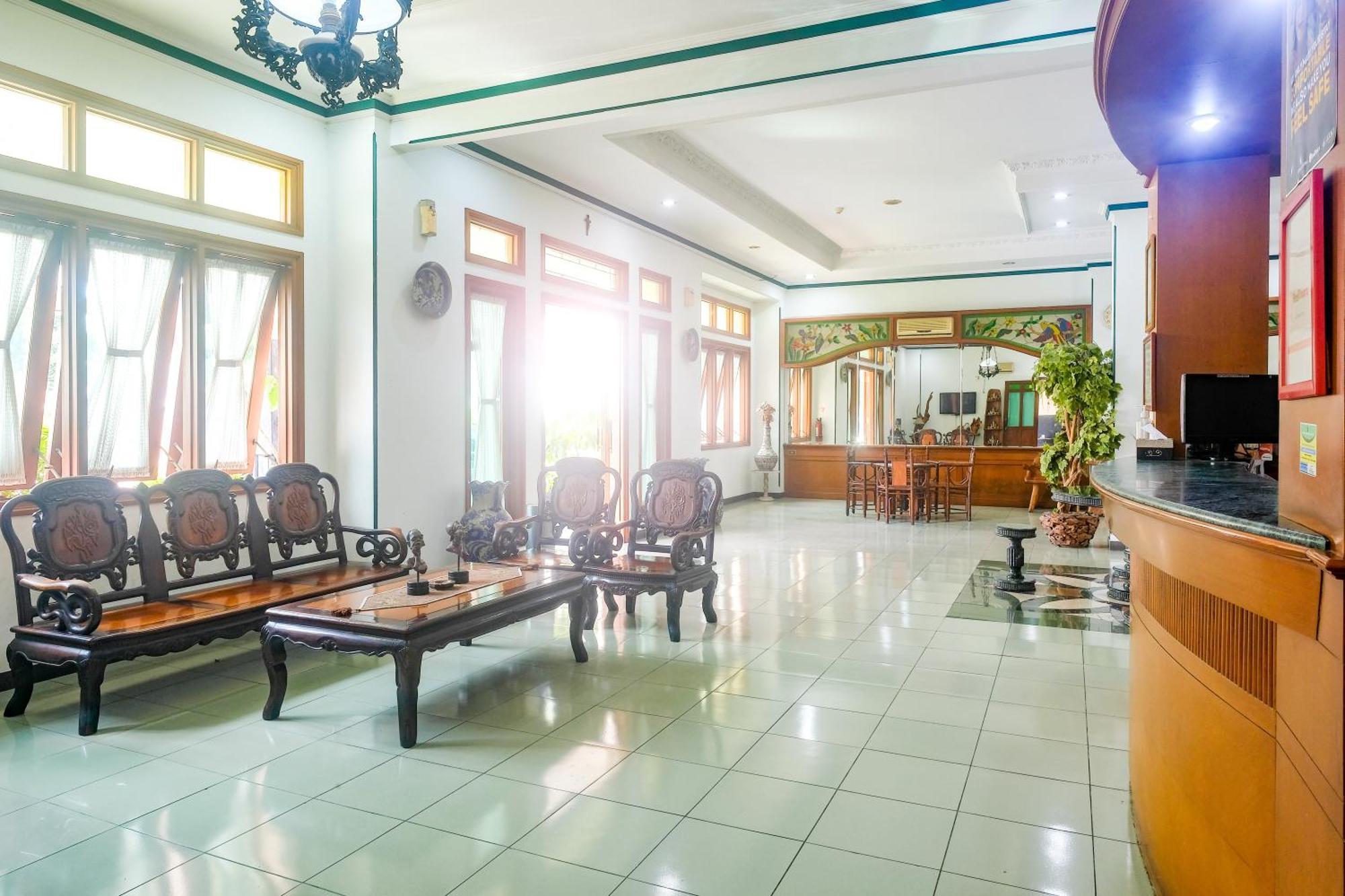 Reddoorz Near Xt Square Yogyakarta Hotell Exteriör bild