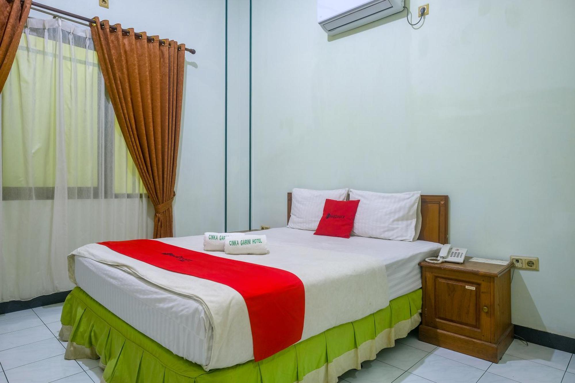 Reddoorz Near Xt Square Yogyakarta Hotell Exteriör bild